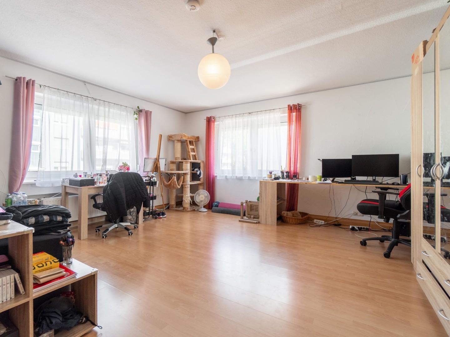 Schlafzimmer 1