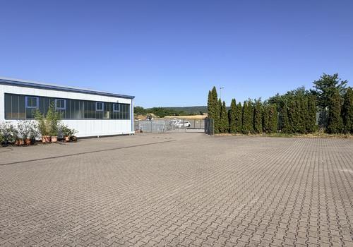 Hof 1