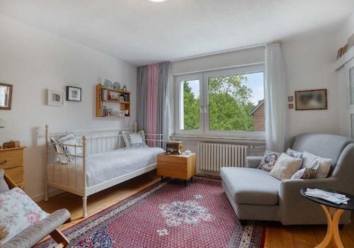 Schlafzimmer (1.OG)