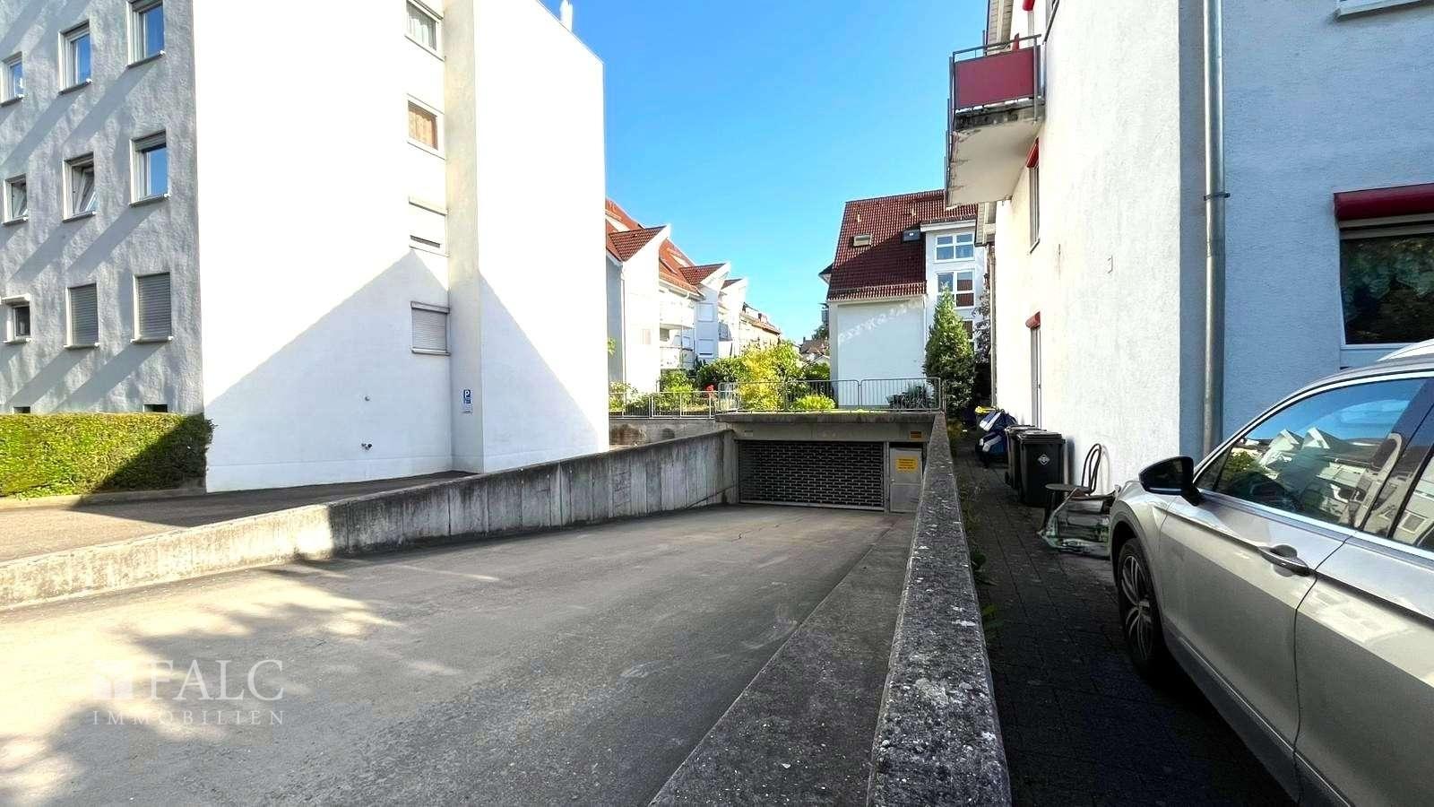 zur Tiefgarage