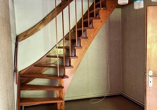 Aufgang zum Dachzimmer Anbau