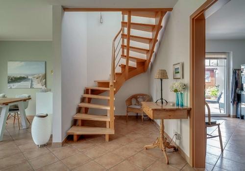 Flur mit Treppe