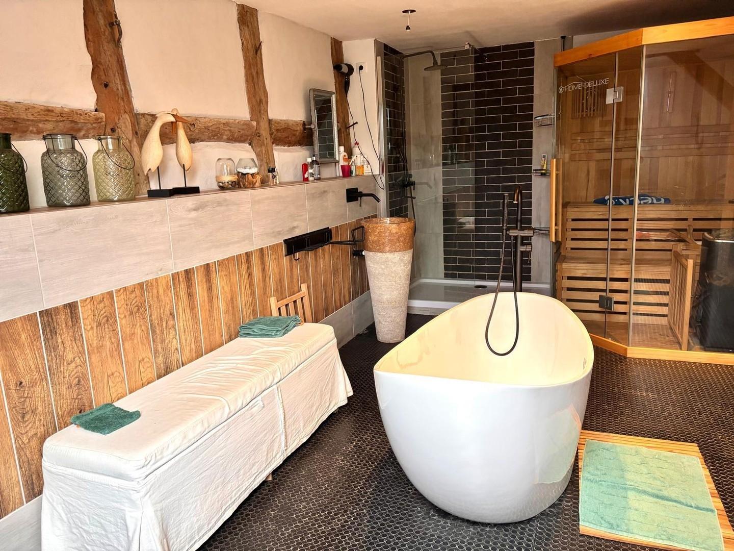 Vollbad mit Sauna Etage 2