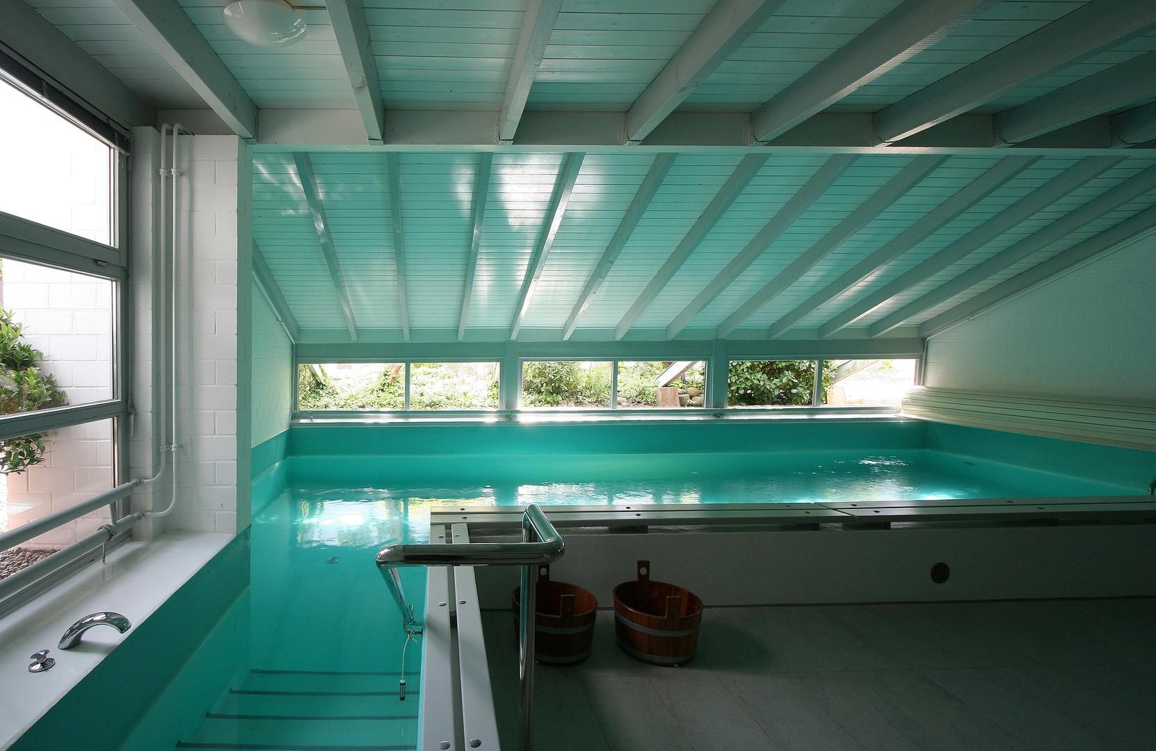 Hallenbad