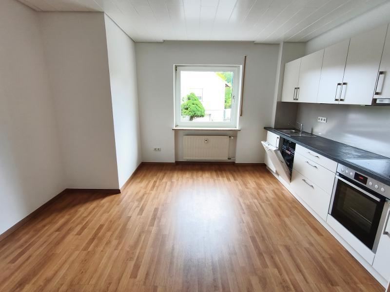 Küche mit Essplatz Bild 1
