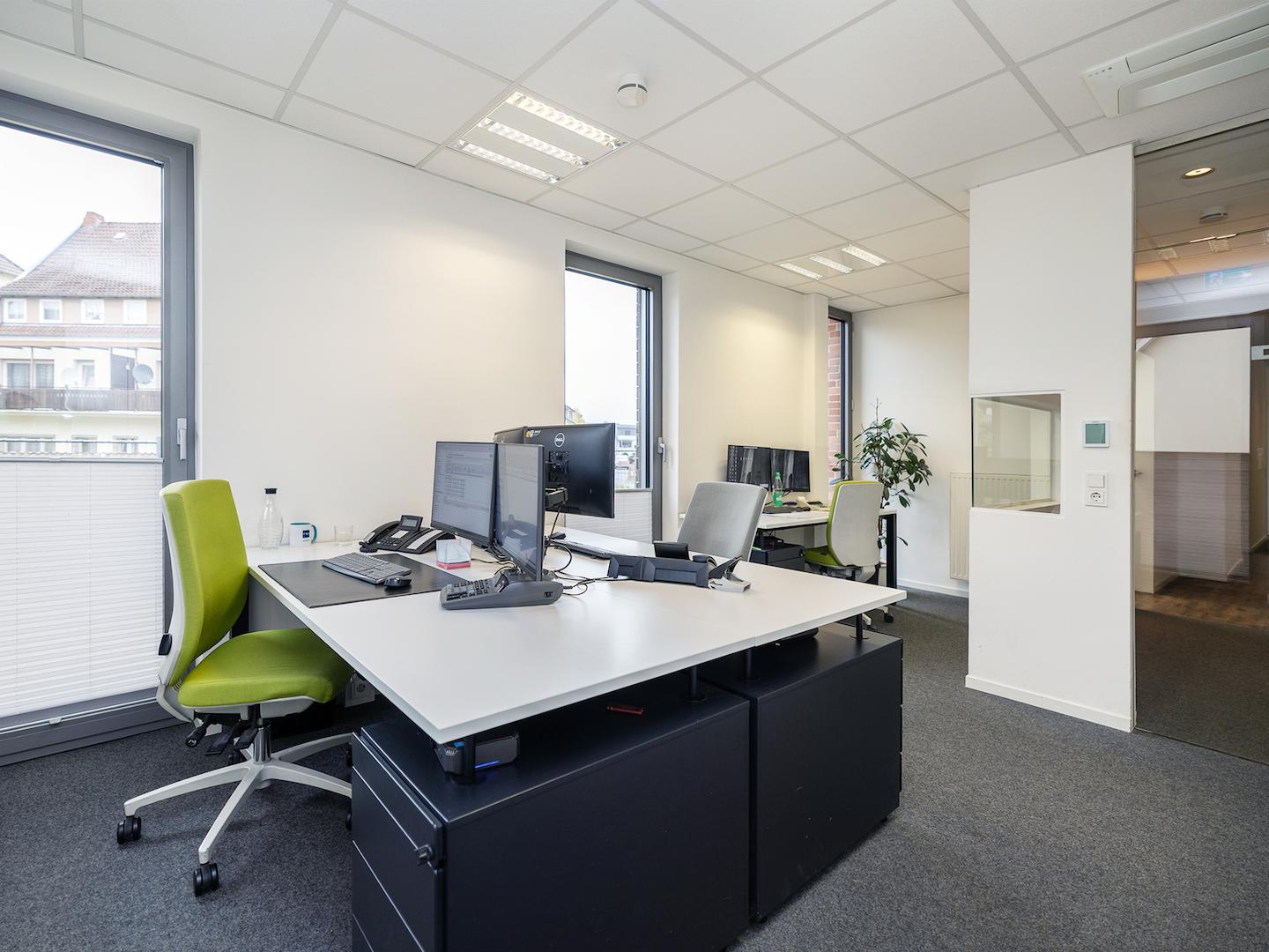 Büro EG