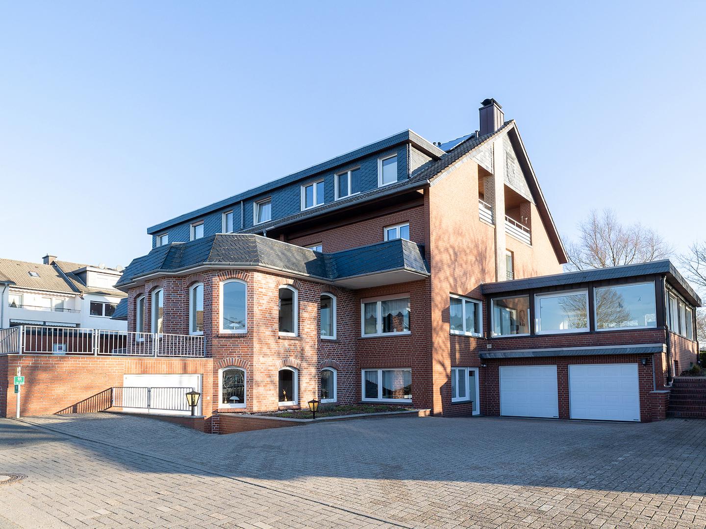 Straßenansicht