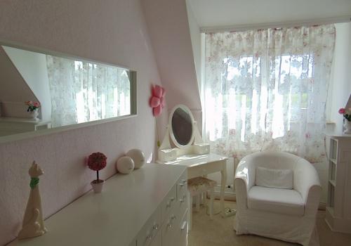 Schlafzimmer DG