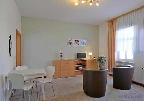 Blick ins Wohnzimmer