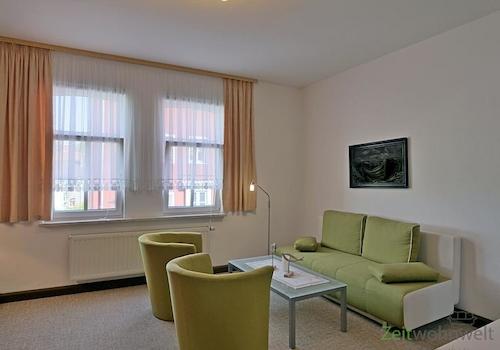 Sessel und Sofa