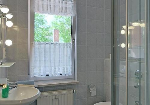 Bad mit Dusche