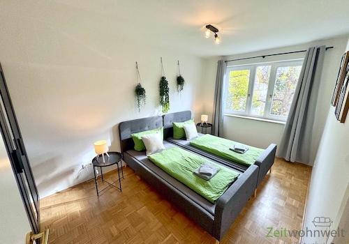 Blick ins Schlafzimmer