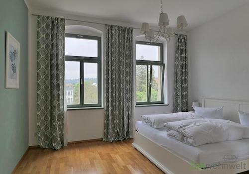 Blick ins Schlafzimmer