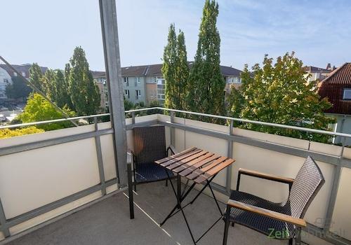 sonniger Balkon