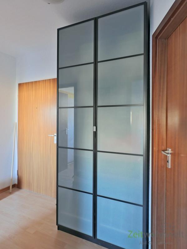 Garderobenschrank im Flur