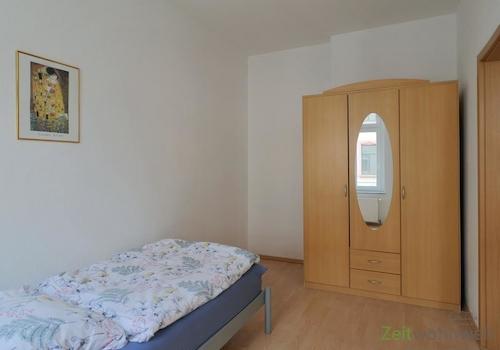 Kleiderschrank
