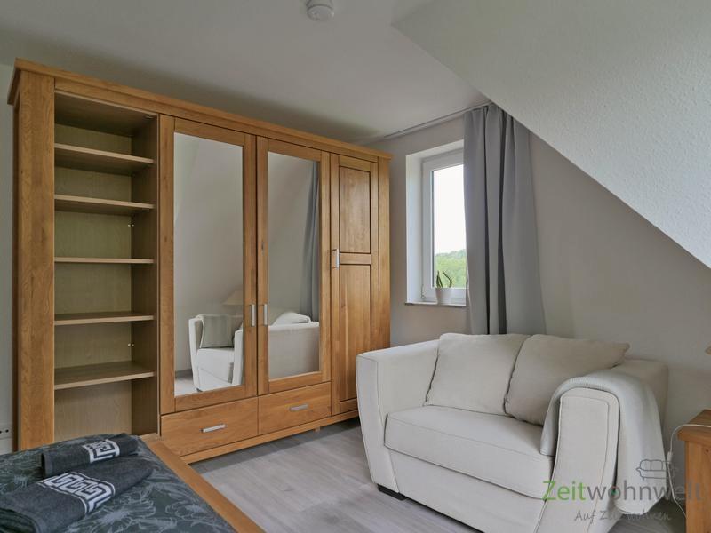 verspiegelter Kleiderschrank