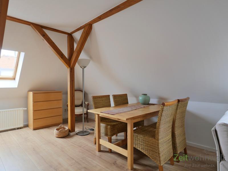 Esstisch im Wohnzimmer