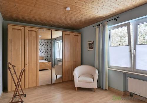 verspiegelter Schlafzimmerschrank