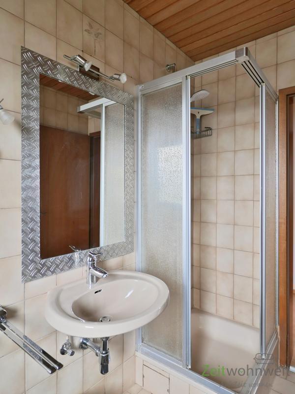 Dusche im Bad