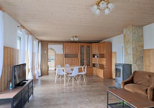 Blick in das große Wohnzimmer