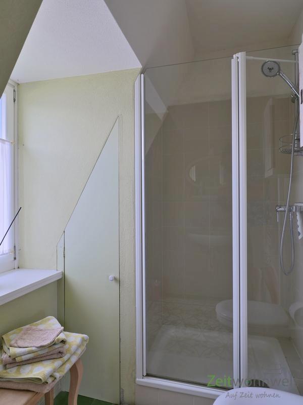 Dusche im Bad