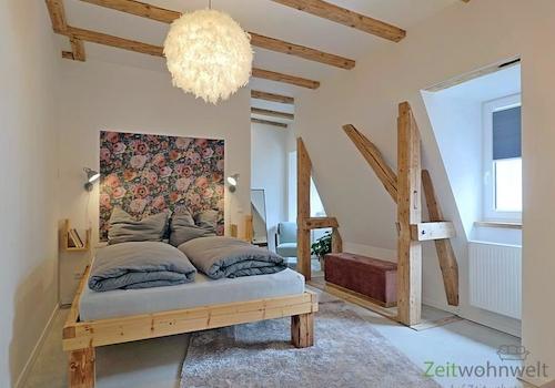Blick ins große Schlafzimmer