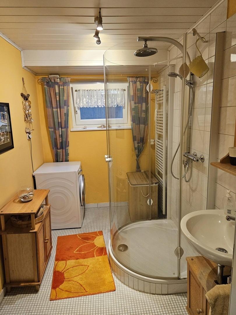 Dusche im Keller