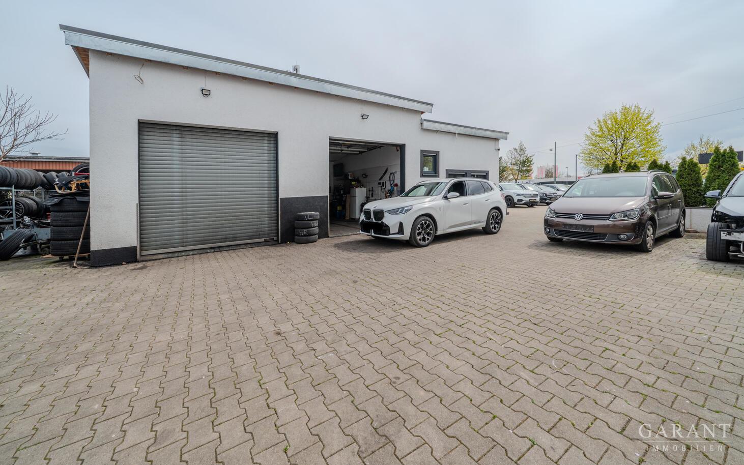Garage/Werkstatt mit Büro