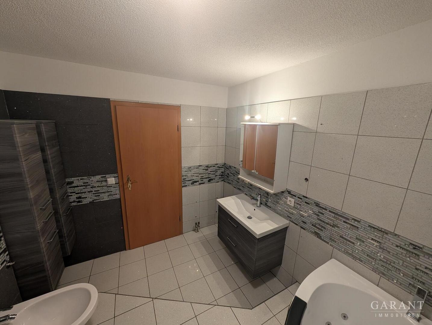 Badezimmer B2