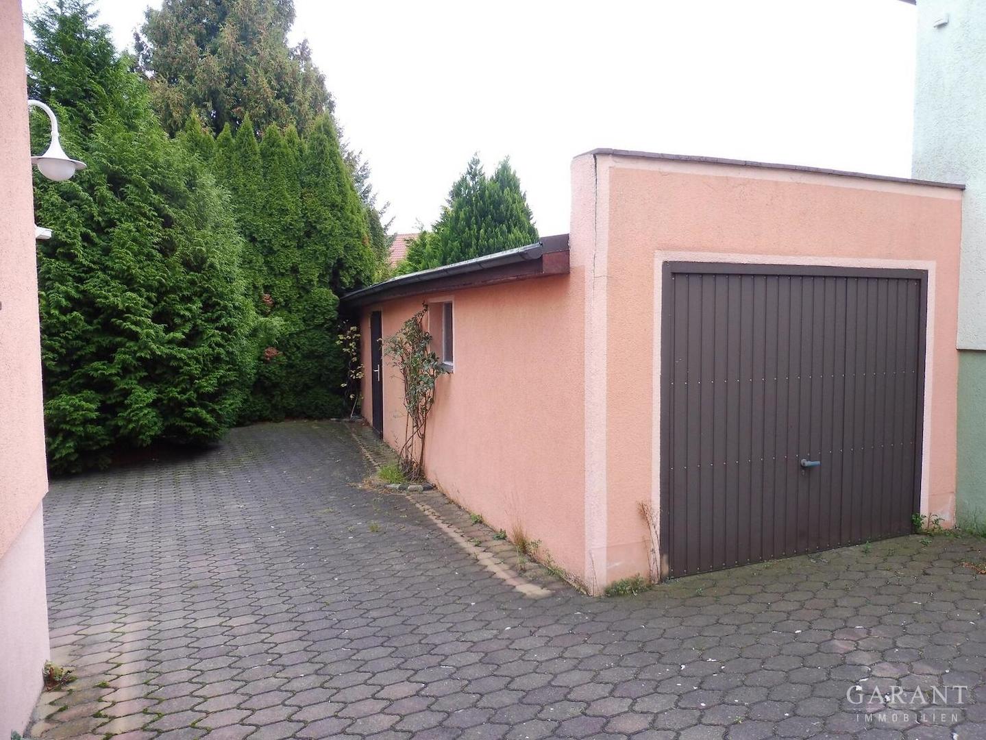 13 Garage