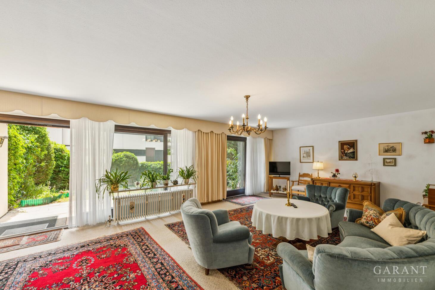 Wohnzimmer mit Terrassenausgang