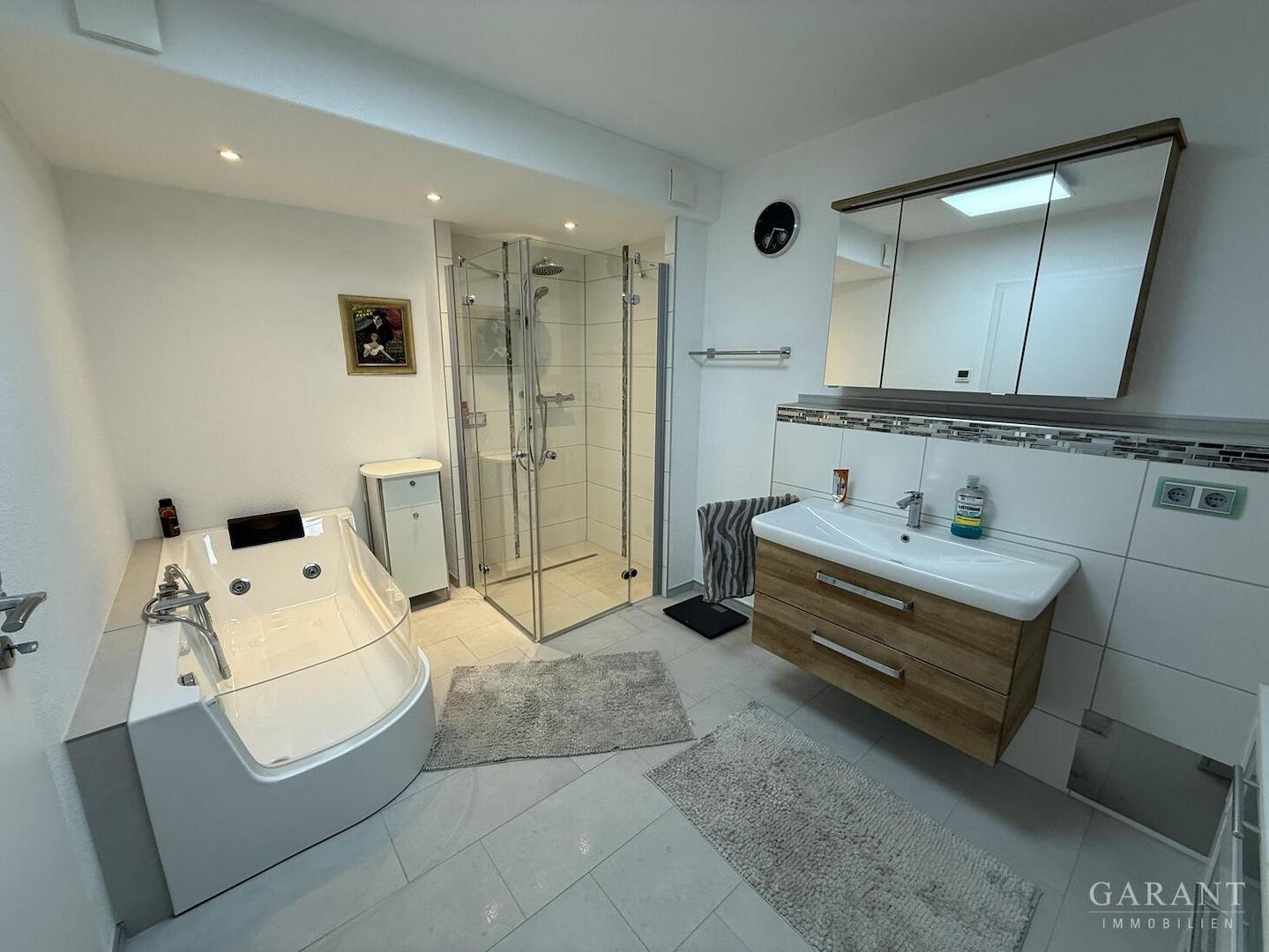 Badezimmer EG