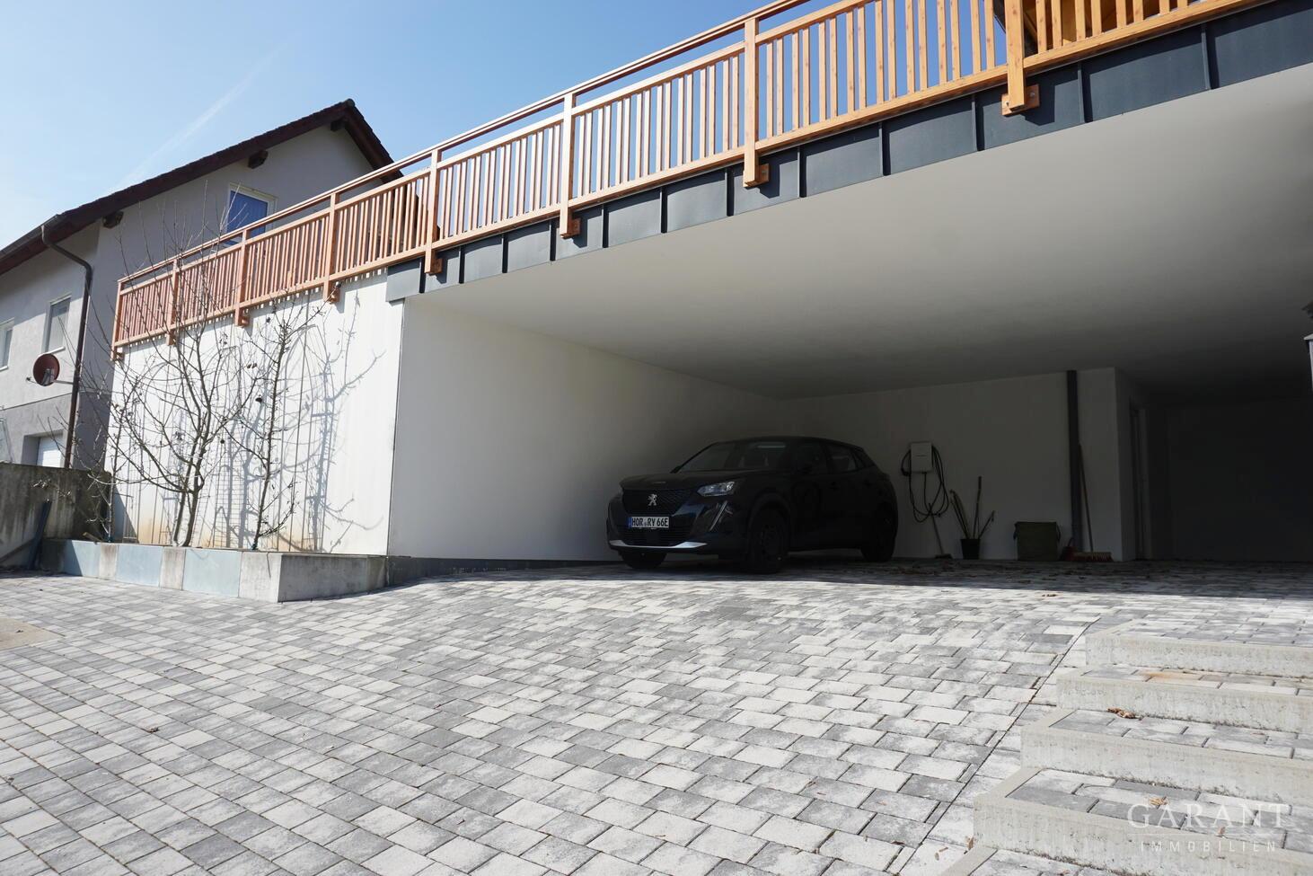 Carport und Stellpl.