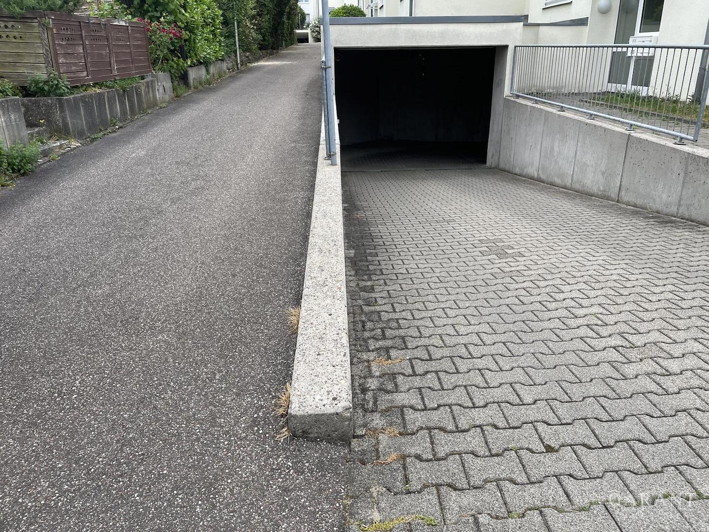 Garagenzufahrt