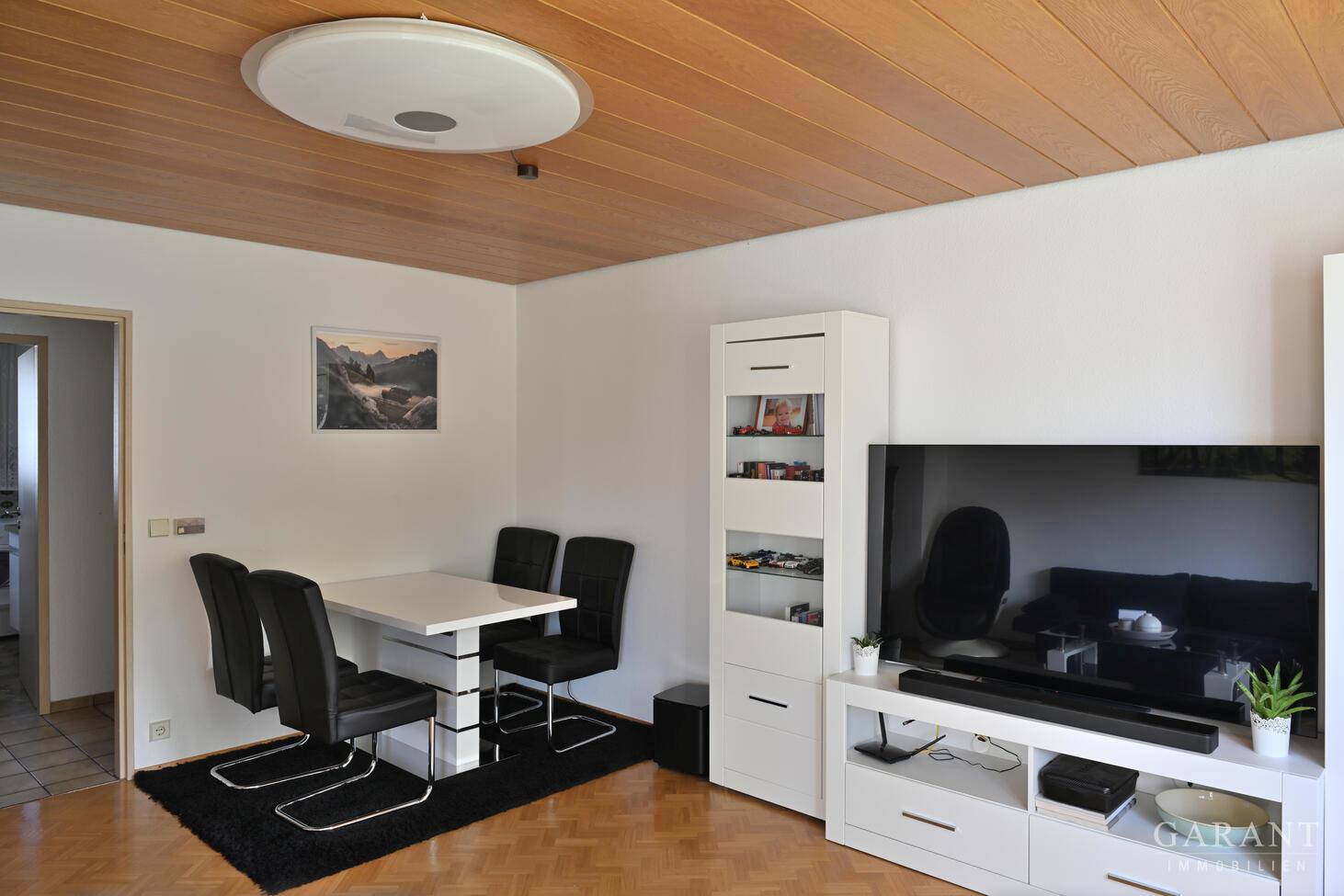 Wohnzimmer mit Essecke