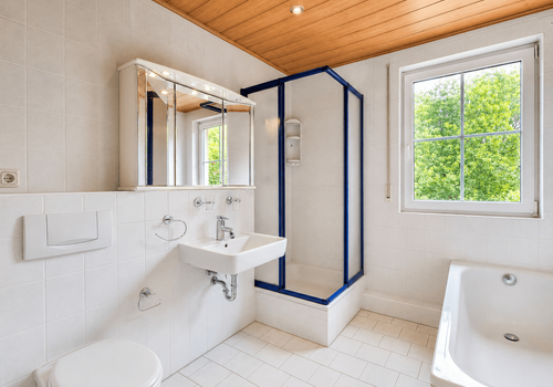 Badezimmer 1.OG
