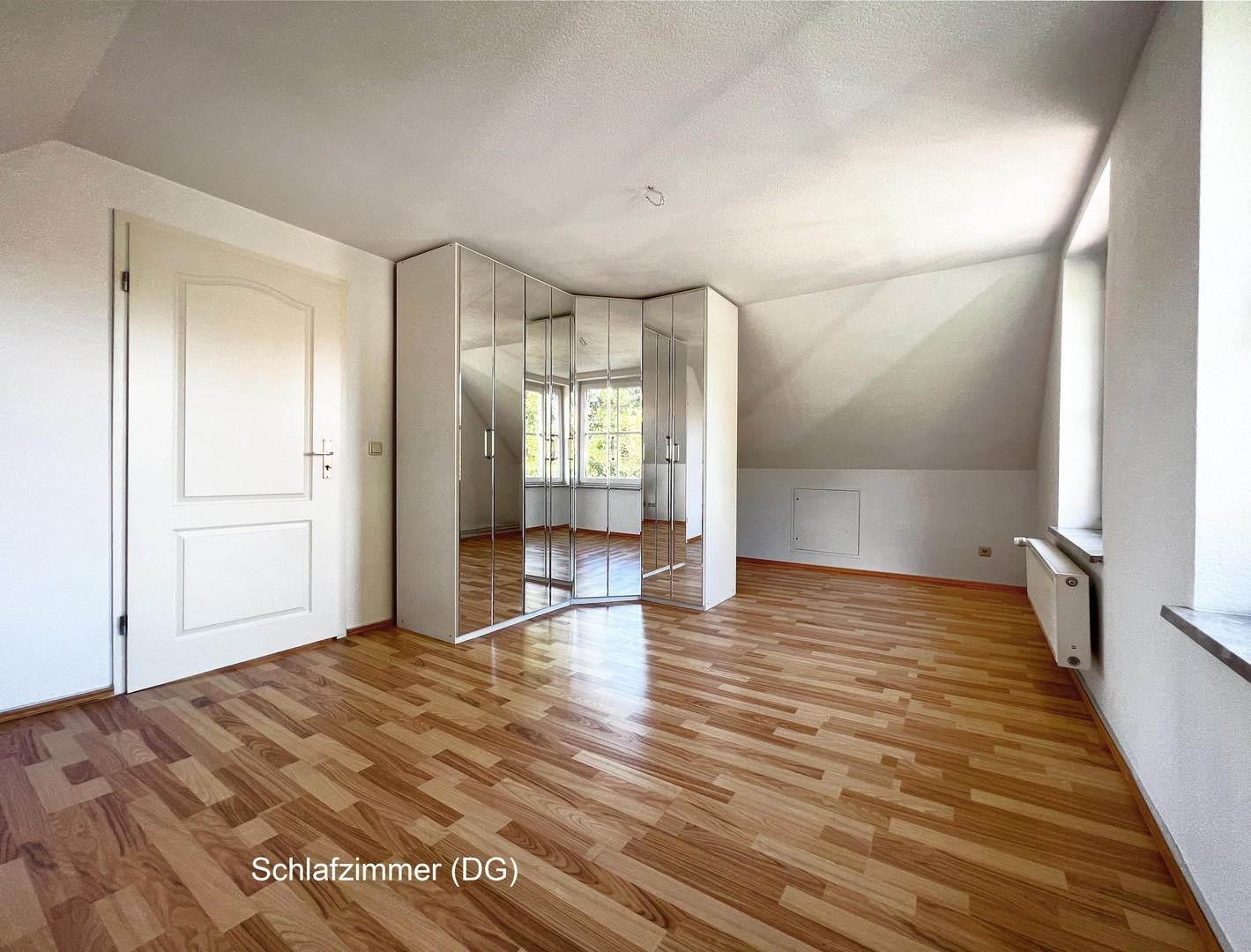 Schlafzimmer im DG