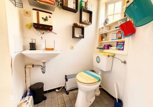 Badezimmer Gewerbeeinheit