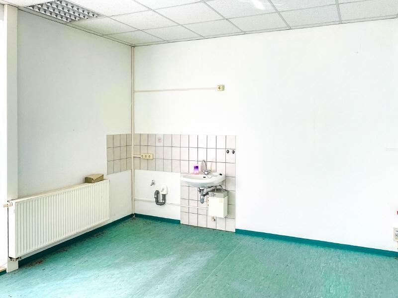 Im Saal Ost (2)