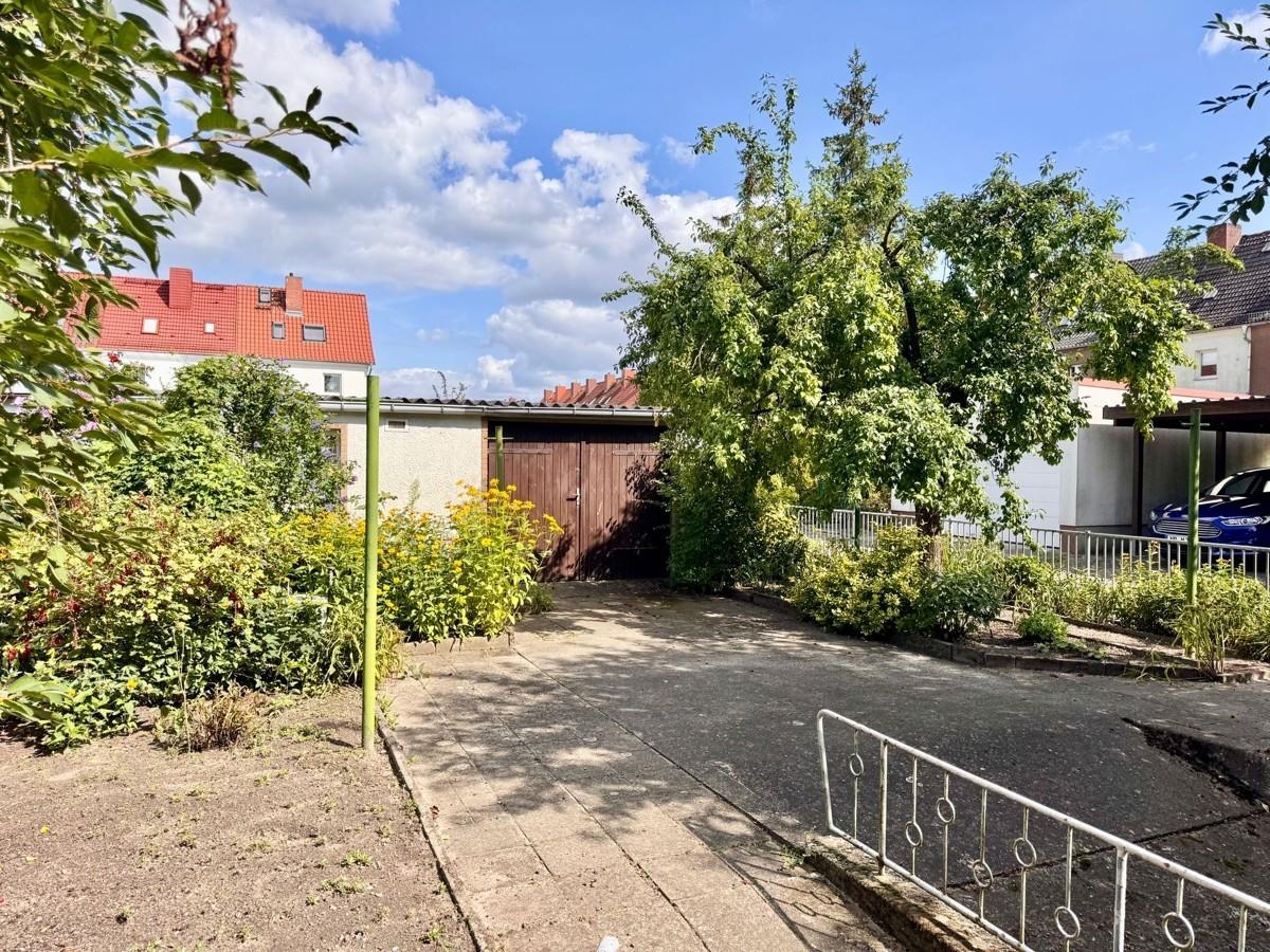 Grundstück