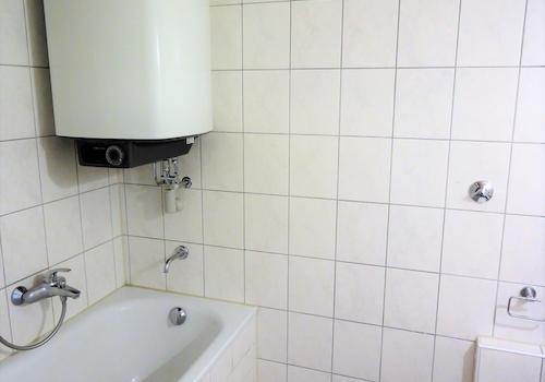 Mit Badewanne