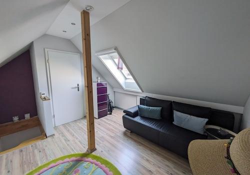 Ankleidezimmer, Blick auf HWR