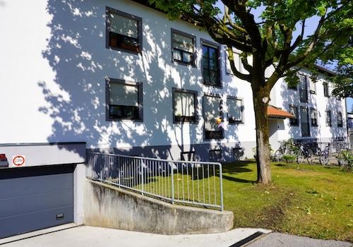 Haus u. Zufahrt TG