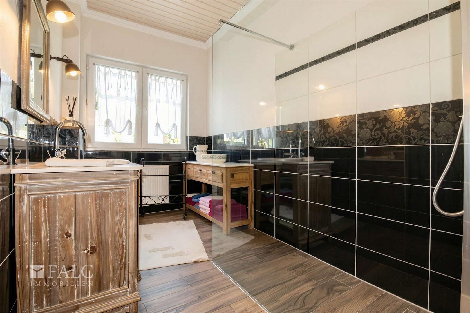 Badezimmer Erdgeschoss