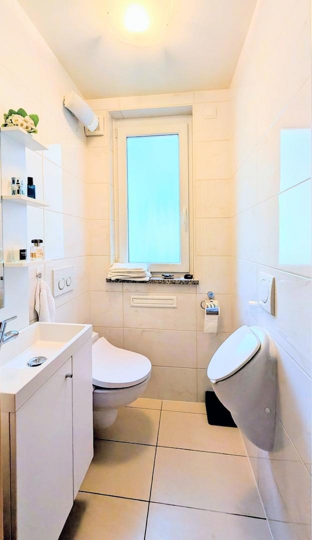 Gäste WC mit Urinal