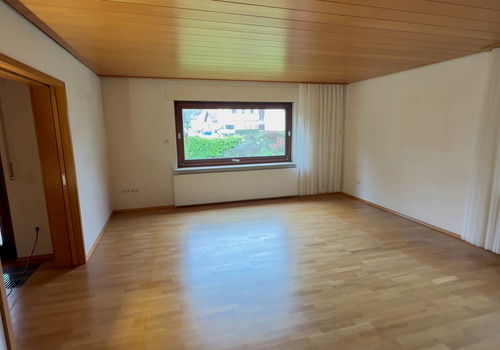 Wohnzimmer, aktuell leer