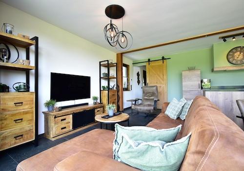 kaufen-freistehende-luxus-ferienvilla-baarle-nassau-wohnzimmer-sitzecke-interieur-recreatieadviseurs-vakantiehuistekoop-nl.jpg