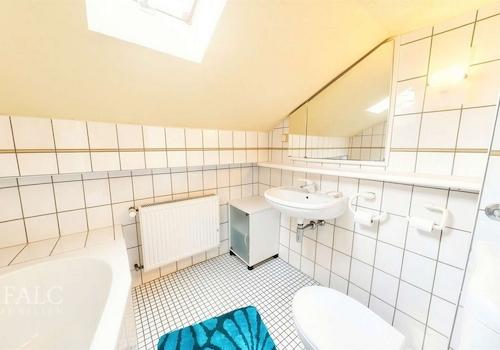 Badezimmer - Dachgeschoss