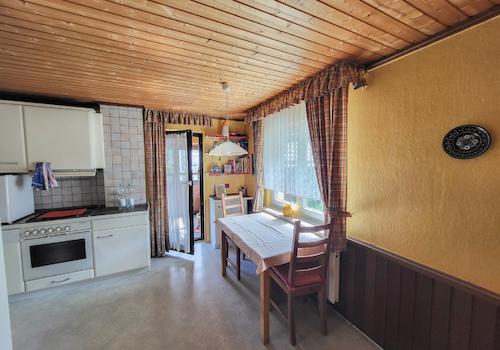 Küche mit Zugang zur Loggia OG